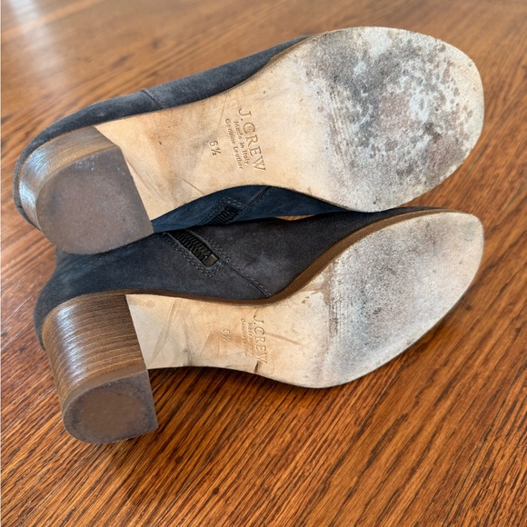 J. Crew Aggie Suede Grey Ankle Booties • Women’s 6.5 - Picture 5 of 7